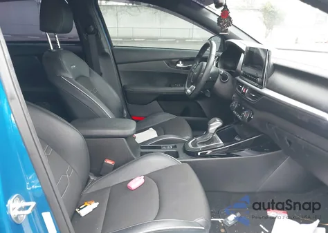 2023 Kia Forte Gt-Line z USA, uszkodzony, nr VIN 3KPF54AD0PE574183